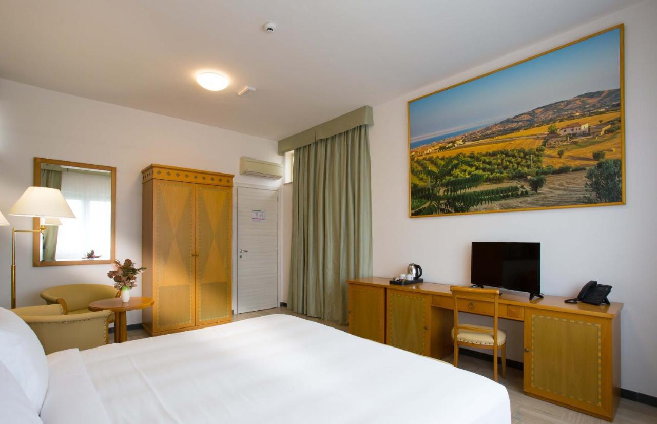 Villa Nazareth Фермо Экстерьер фото